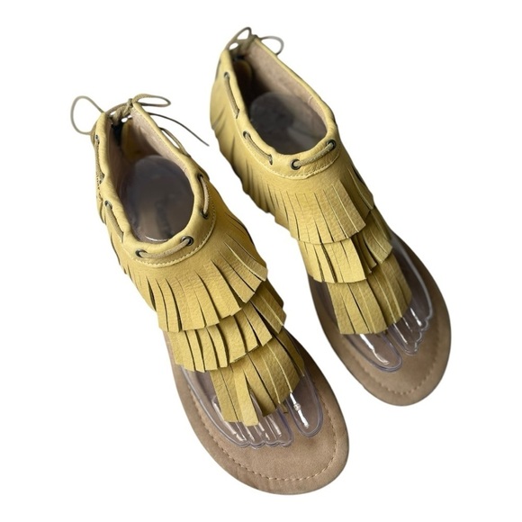 Caterpillar Women’s Jazmyne Light Yellow Leather Fringe Boho Sandals - Picture 8 of 9